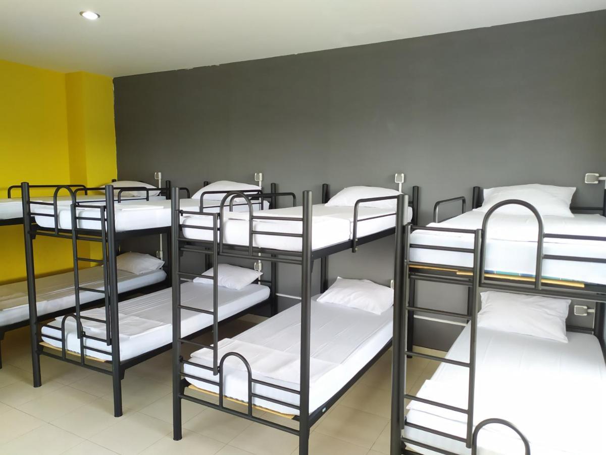Footprints Xperience Hostel Mataram Buitenkant foto