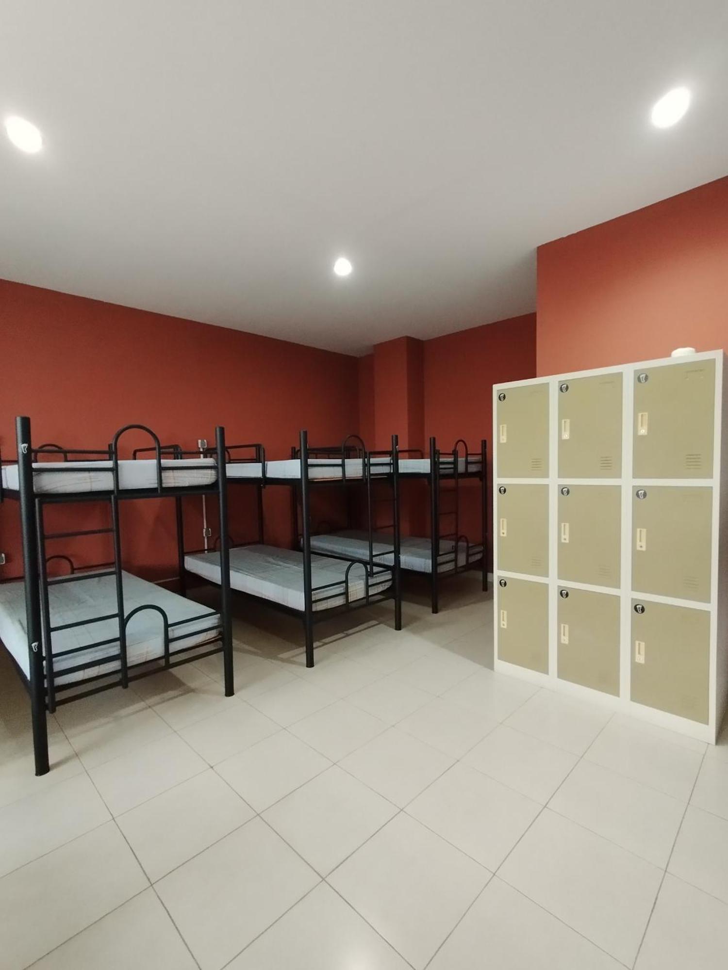 Footprints Xperience Hostel Mataram Buitenkant foto